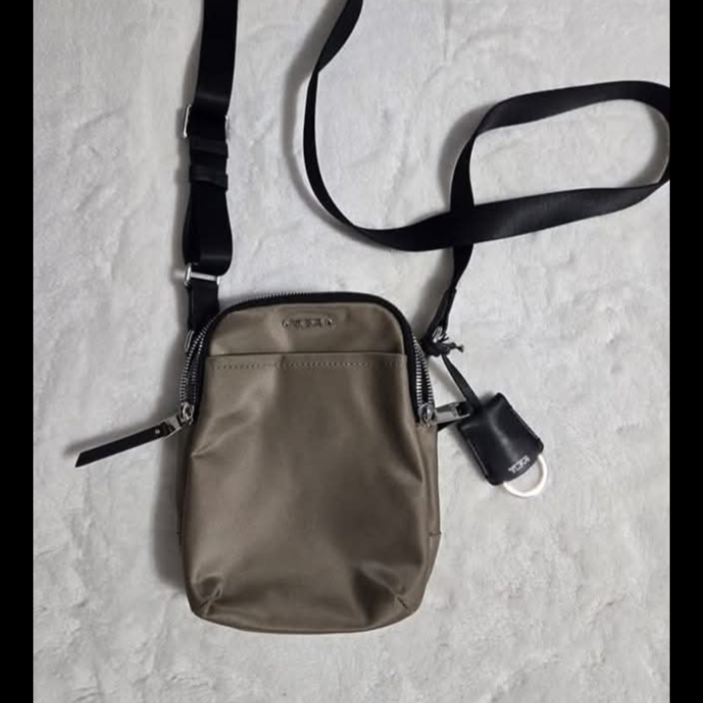 Nwot Tumi Rory Crossbody